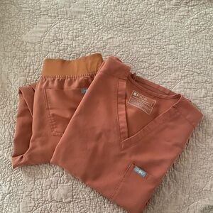 FIGS V-Neck Scrub Set in Rust